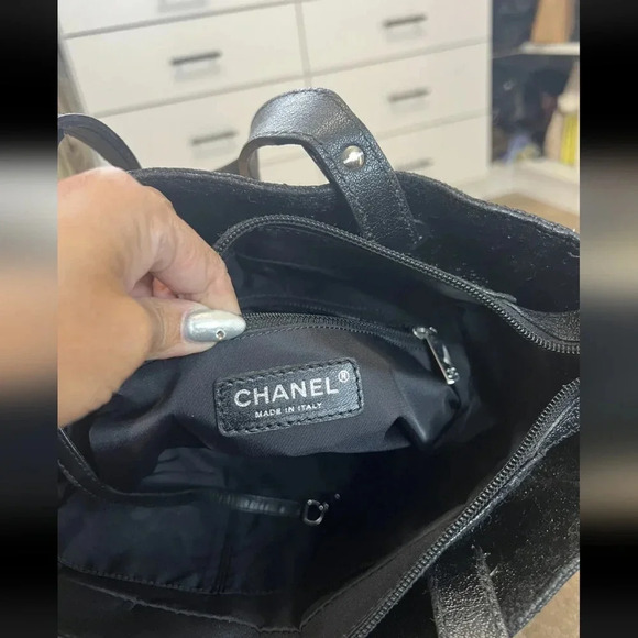 Chanel Biarritz Shoulder Bag (USED)(SEE PICS)(CHARM IS MISSING)(GUC) - Picture 4 of 11